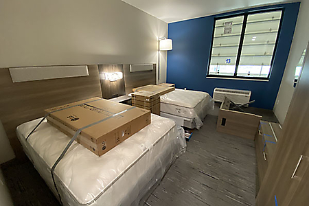 HolidayInnExpressSuites_6